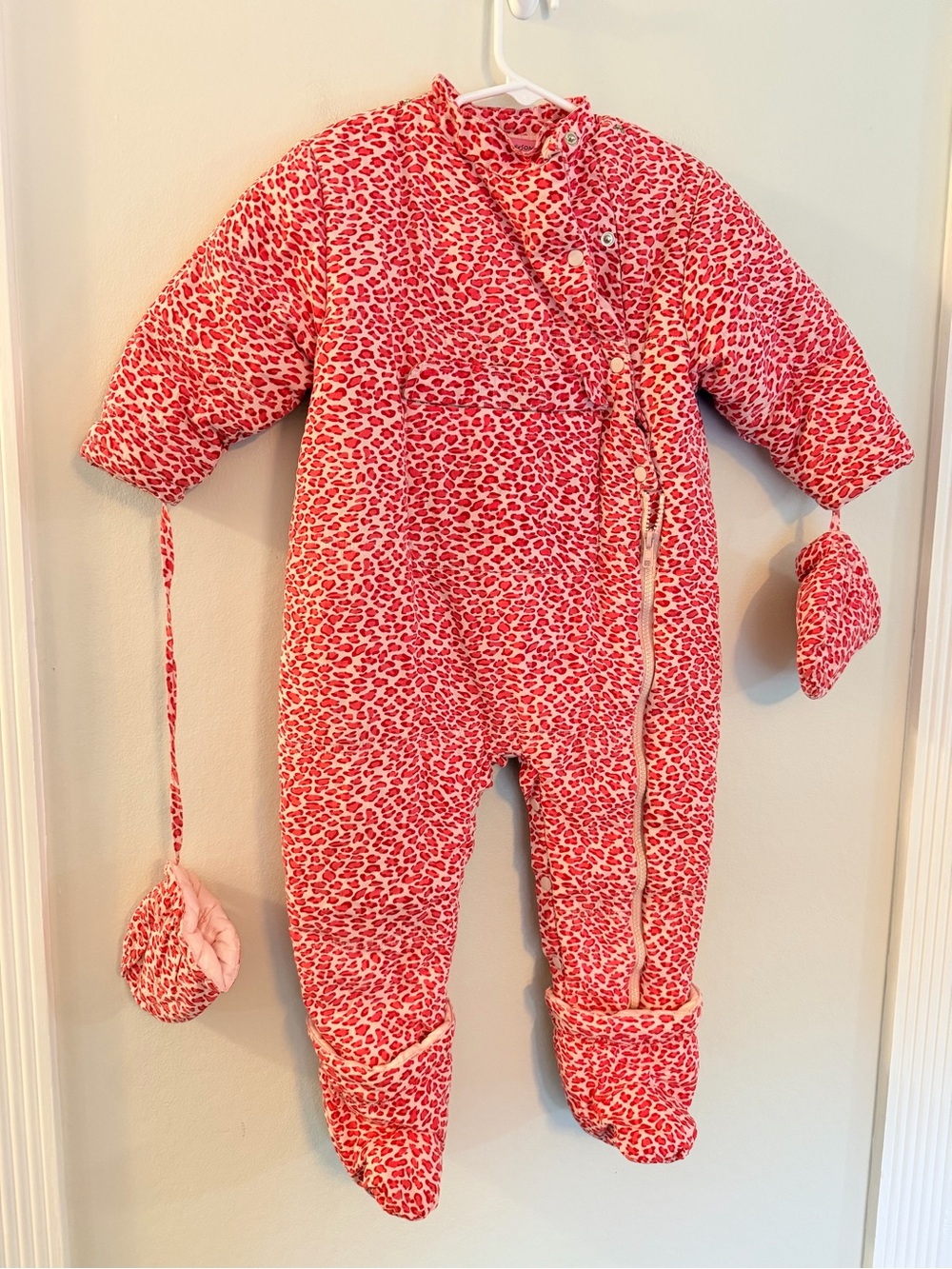 Y2K Betsey Johnson Baby Pink Leopard Snowsuit 24M Mittens